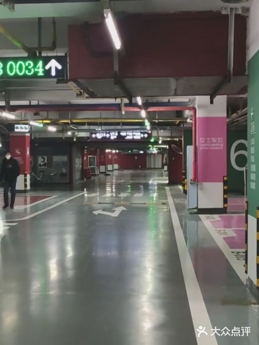 厦门高崎国际机场T4航站楼-停车场图片
