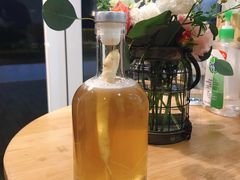 蜂王浆熬夜大补水-椿风·养身茶饮(吉大店)