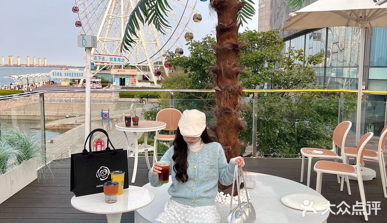 黄岛爆火的打卡机位☕️摩天轮🎡下午茶安排上啦
