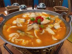 -老滇山寨•云南特色菜•地方菜•民族风情歌舞表演(金碧店)