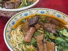 -金杨拉面王小吃面馆·牛三宝面·红烧牛肉粉