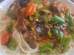 -歹歹的加个面过油肉拌面
