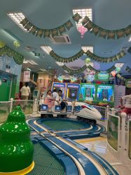 -莫莉幻想儿童乐园(武汉经开永旺店)