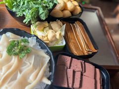 -佬土鹅肠火锅(解放路店)