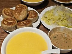 -清真吴记门钉肉饼·喜多利