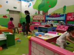 -莫莉幻想儿童乐园(武汉保利广场店)