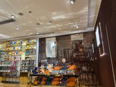 -VENCHI 闻绮(上海佛罗伦萨小镇店)