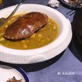 芒果汁鲜榨的，不甜刚好。「油渣芋艿烧面包蟹」汤很香
