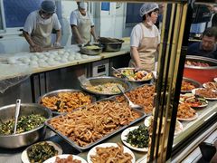 自助取餐区-王三姑牛肉饼