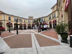 -佛罗伦萨小镇广佛名品奥特莱斯(疏港路店)