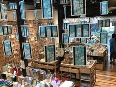 -猫的天空之城概念书店(杭州南宋御街店)