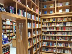 -百新书局(尚悦湾店)