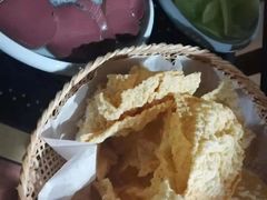 -洪氏嗨捞·广东猪肚鸡·椰子鸡火锅(西咸万象城店)