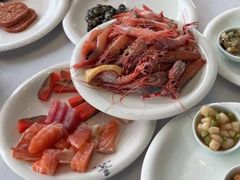 -云顶旋转自助景观餐厅