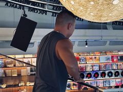 -黑胶星球(华发中城商都店)