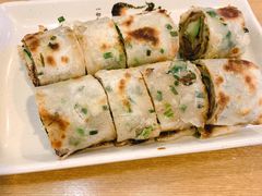 葱饼卷牛肉-台北楚楚园馅饼粥(虹桥南丰城店)
