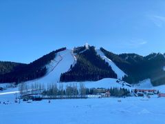 -丝绸之路山地度假区滑雪场