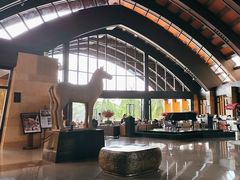 -三亚湾海居铂尔曼度假酒店