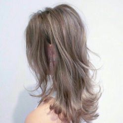 -唐荣护肤造型