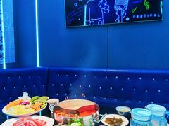 -唯爱KTV聚会餐厅(仙林东城汇店)