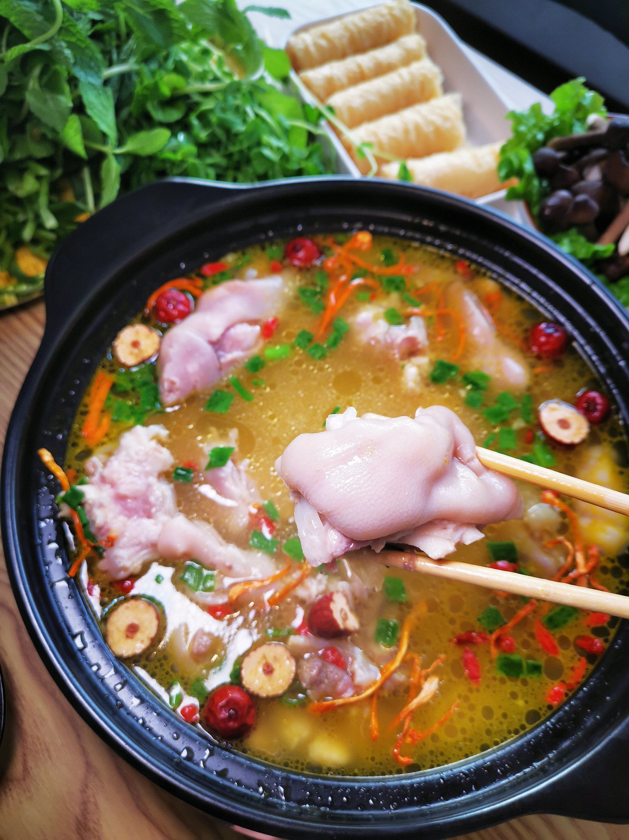 美容养颜的蹄花火锅 | 正宗贵州味道百吃不厌