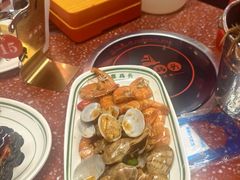 -四囍码头海鲜烧烤自助火锅(外滩南京东路悦荟广场店)