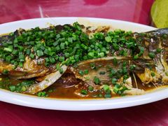 特色菜四明湖红烧胖头鱼-品雅轩农家乐