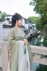 -一揽芳华汉服旗袍体验馆(拙政园店)