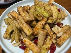 脆汁茄子-95号酱骨·一块豆腐(展春园西路店)
