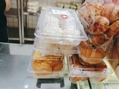 -白玉兰食品甜凤店(合生汇店)