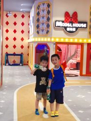 -哈尼鹿儿童乐园(长沙梅溪湖步步高店)
