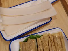 -喜悦小串丹东小黄牛海鲜烧烤大排档(民主广场店)
