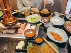 -臻牛烤肉