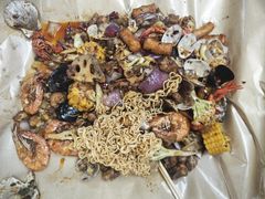 -老东镇啤酒屋海鲜加工·蒸汽海鲜·海鲜烧烤(台东店)