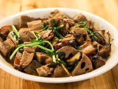 火腩焖莲藕-翠景湾脆鱼轩·中山脆肉鲩(井岸17年老店)