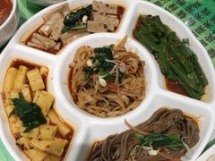 -令氏家外家周礼食府(桥南店)