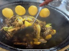 -粘豆包柴火铁锅炖