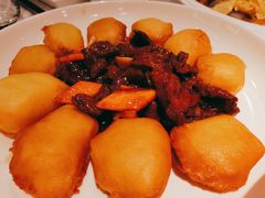 脆皮鲜奶拼耗牛肉-和记小菜(七宝店)