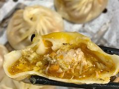 -馋三尺蟹粉小笼(人民广场店)