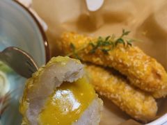 咸蛋黄秘制小食双拼-卡朋西餐(较场西路店)