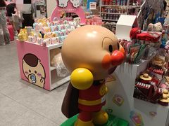-名创优品(山东青岛华润万象城店)