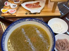 -香麒园·过桥米线·南湖雅宴