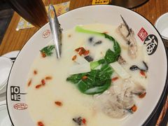 -泉畔人家·老济南经典鲁菜(大明湖店)