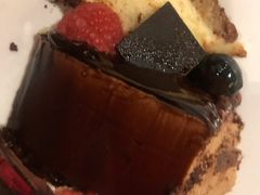 小蛋糕冰淇淋-浦东绿地铂骊酒店-POYA西餐厅(绿地东海岸国际广场店)