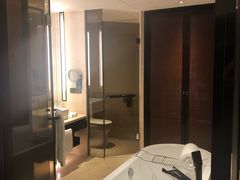 -三亚湾海居铂尔曼度假酒店