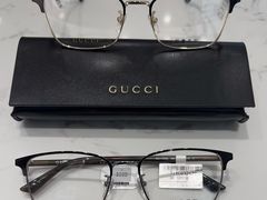-YI OPTICAL 奕镜·蔡司战略合作店(长宁来福士店)