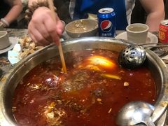 -肖肖酸萝卜鱼火锅(总店)