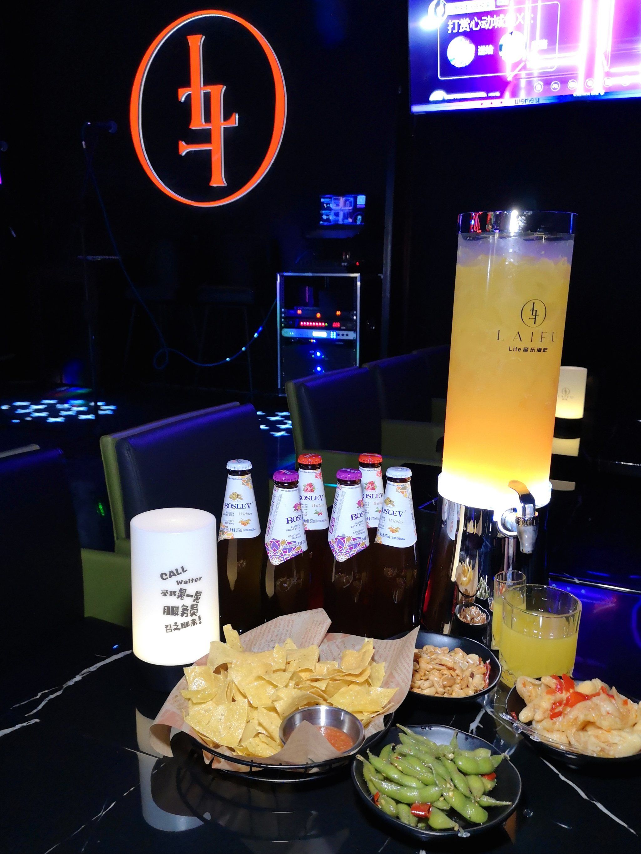 来她家附近新开的轻音乐90酒吧[惊叹]
真的可以让人放松[爱心]情!