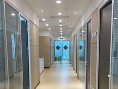 -瑞尔齿科(上海长风大悦城店)