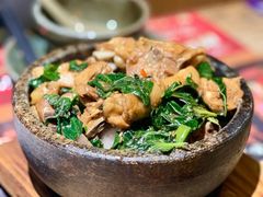紫苏假蒌叶焖鸡-喜越泰莱·泰越料理(海逸新天地店)